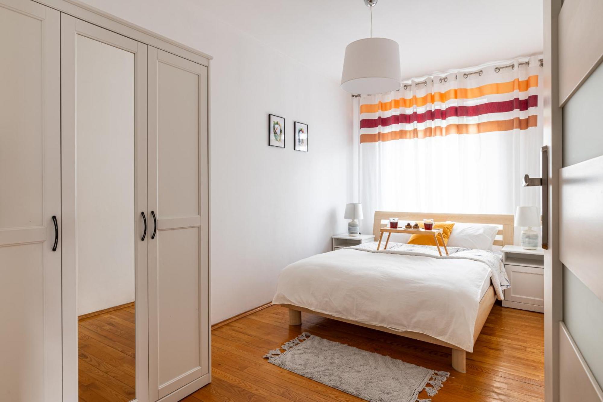 - Balcony, Park And Tram Nearby - By Rentujemy Apartment *