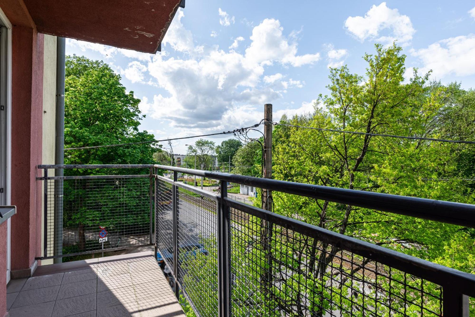 Apartment - Balcony, Park And Tram Nearby - By Rentujemy *